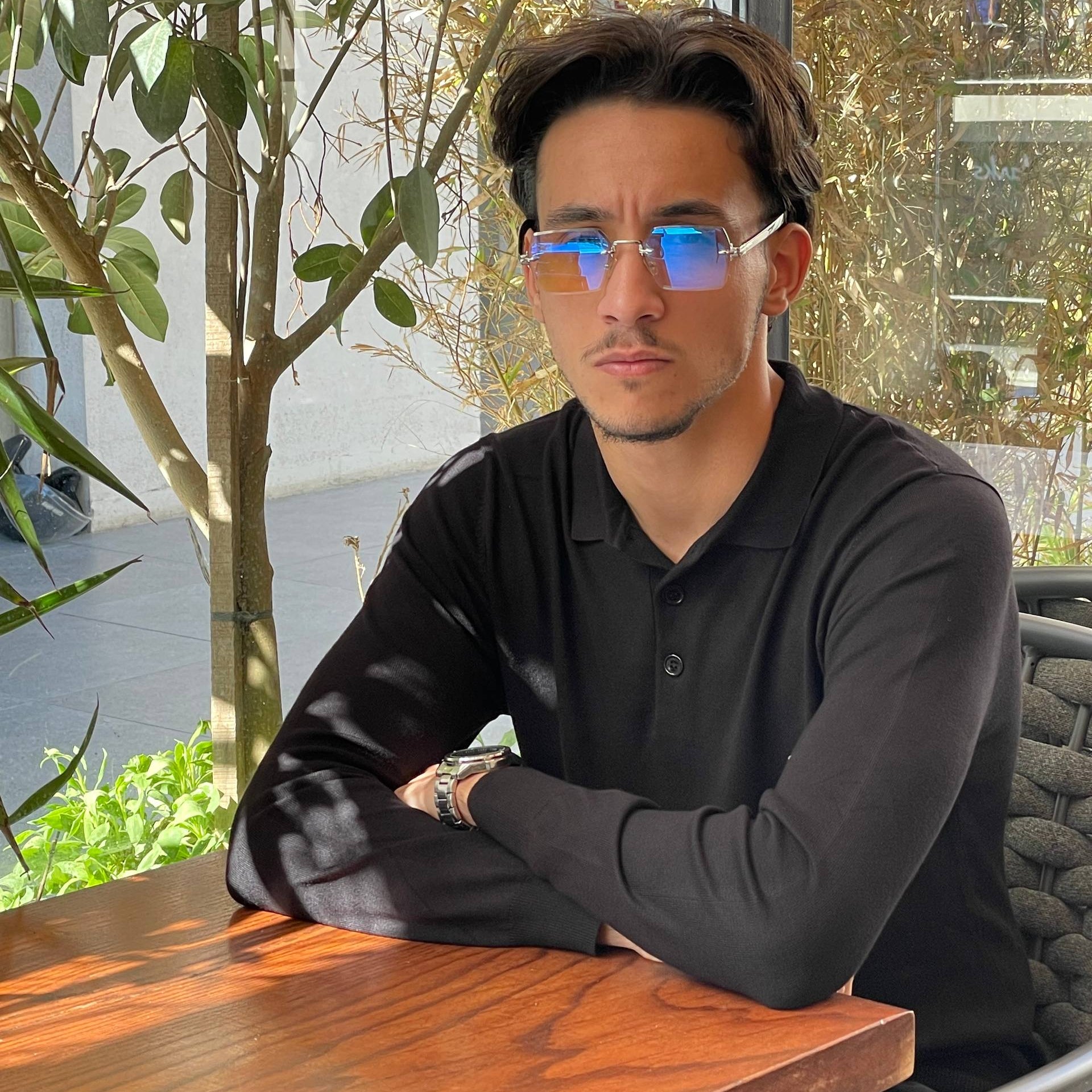 Pull old money Black